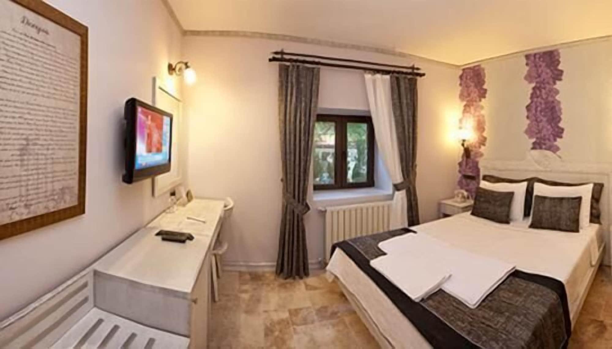 Special Class Adults Only 4*