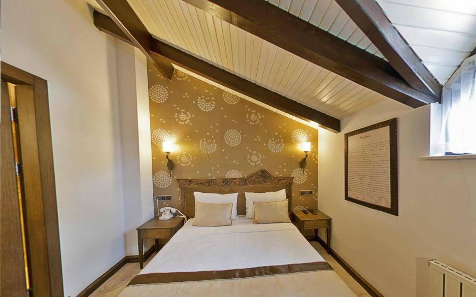 Special Class Adults Only 4*